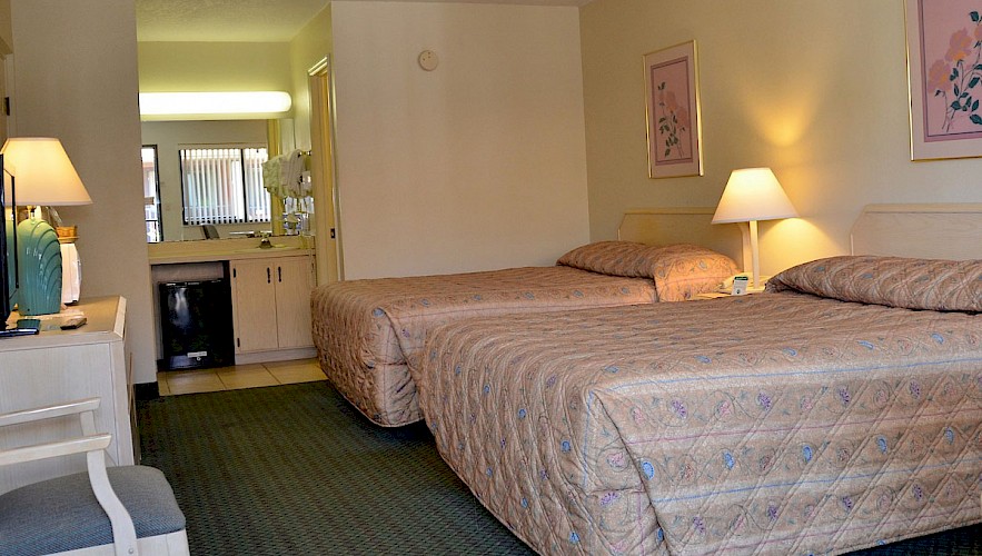 Villa Hotel Room - Cypress Cove Nudist Resort in Kissimmee 